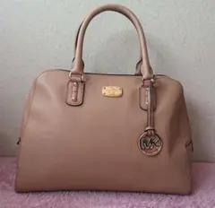 Michael Kors ベージュバッグ シンプルデザイン 上品 通勤・通学に