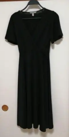 タイムセール美品　H&M ブラック カシュクールロングワンピース XS 半袖