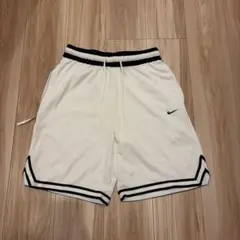 NIKE ショートパンツ ホワイト ブラック