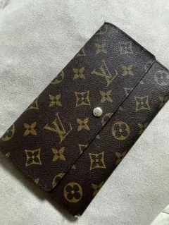 LOUIS VUITTON モノグラム 三つ折り財布のサムネイル
