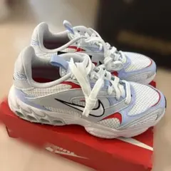 新品Nikeウィメンズズームエアファイア