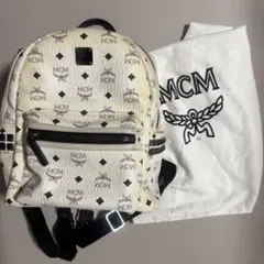 【最終値下げ】MCM - ホワイト 白 リュック Sサイズ -のサムネイル