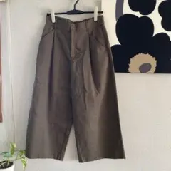 ブラウン ワイドパンツ タック入り