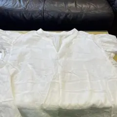 ホワイト 半袖 ブラウス スキッパーネックのサムネイル