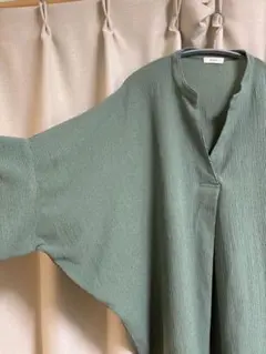 Hug.U トップス グリーン
