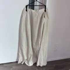 GU アイボリーフレアスカート　S