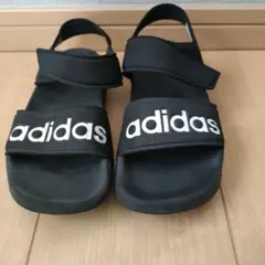 adidas ブラック サンダル ストラップ付き