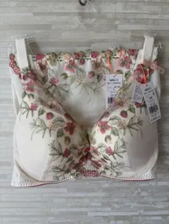 D80L」トリンプ 夢みるブラ DeepV フレーバーウォーター ブラショーツ