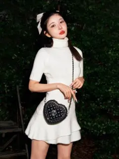 冬〜春服　新品・ダーリッチ　ニット　ワンピース　ミニ　白　アイボリー　人気商品