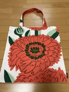 marimekko フラワープリント トートバッグ