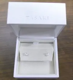 ピアス 両耳用 証明書付きTASAKI タサキ　あこや真珠のサムネイル