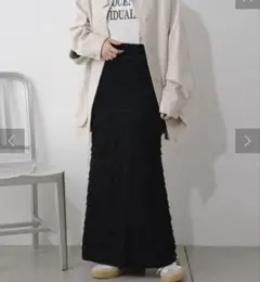 【美品】kastane カットフリルIラインスカート　ブラックのサムネイル