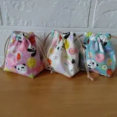 ミニミニ巾着ポーチ　ハンドメイド　モコモコパンダ柄