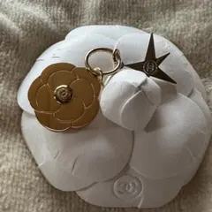 シャネル ホリデー限定チャーム カメリア非売品