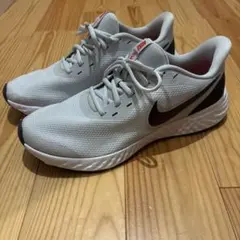 Nike Revolution スニーカーのサムネイル