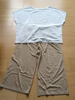 ユニクロ　エアリズム　ルームウェアセット（白・ベージュストライプ）