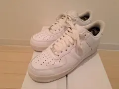 Nike Air Force 1 ホワイトのサムネイル