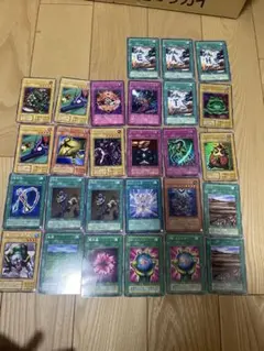 遊戯王カード　いろいろ　状態悪のサムネイル