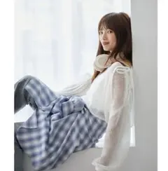 マジェスティックレゴン　レースアップメッシュニット