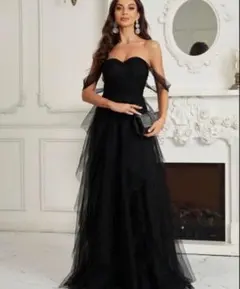 ブラック ストラップレス ウェディングドレス