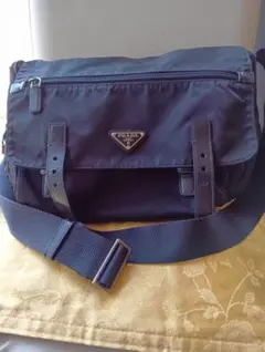 PRADA ブラック ナイロン ショルダーバッグ