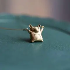 作家 ネックレス