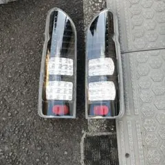 トヨタ ハイラックス MK4 および MK5 用スモーク LED テールランプ