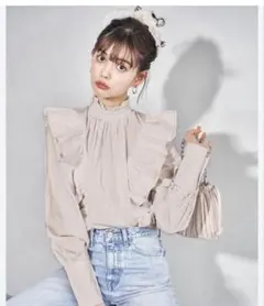 GRL フリルネックラッフルブラウス