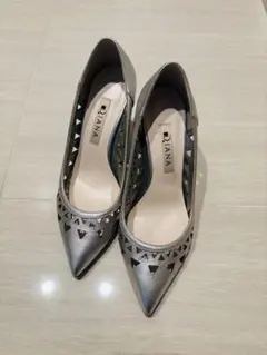 DIANA ダイアナ 22.5cm シルバー パンプス