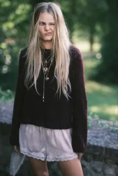 【美品】H&M ポインテルニットセーター S バーガンディ ニット レディース