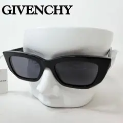 新品未使用 GIVENCHY ジバンシー サングラス ブラック GV40015Uのサムネイル