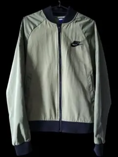 Nike オリーブグリーン ジャケット M