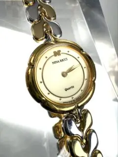 S137 NINA RICCI 2P20-0500 腕時計 クォーツのサムネイル