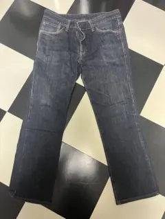 Levi's ダークブルー ストレートジーンズ