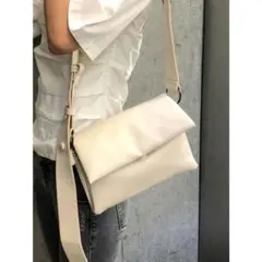 EMODA クッションショルダーバッグのサムネイル