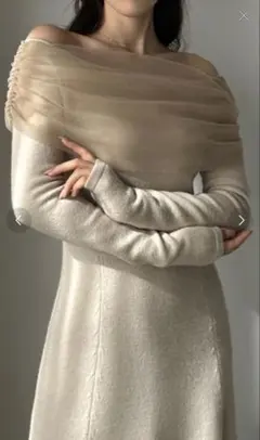 チュールオフショルフレアニットワンピース　M