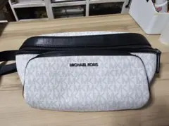 美品 MICHAEL KORS マイケルコース ウエストポーチ アイボリー×黒