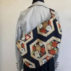 黒地帯リメイクバッグ　三日月型ショルダー　ボディバッグ　和柄　ハンドメイド