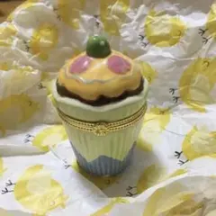 フライングタイガー★陶器製小物入れ