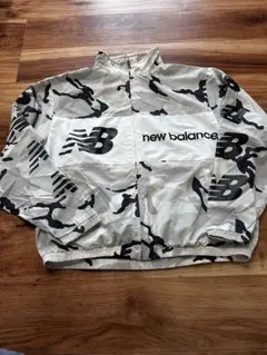 new balance 迷彩柄 ナイロンジャケット