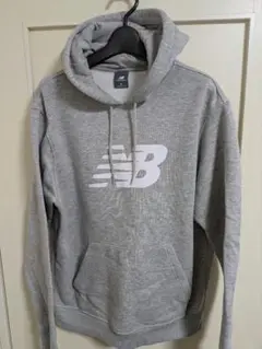 美品 new balance ニューバランス グレー パーカー 裏起毛