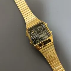 SANDA アナデジテンプ　腕時計　ゴールドのサムネイル