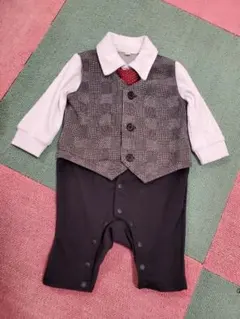 タキシード風ロンパース 黒と白のチェック柄