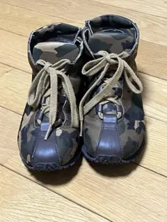 Item thumbnail for item 2ae66216-8a89-494a-99c5-90c1873d7d70