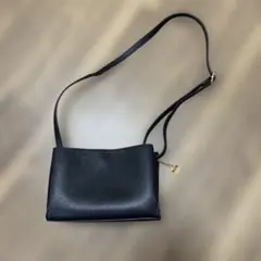 ikka軽量GOKU楽ミニショルダーバッグ黒　美品