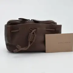美品 BOTTEGA VENETA　ボッテガヴェネタ ポーチ 巾着 バッグ 　革のサムネイル