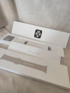 ジ*イ様 Apple Watch SE (第2世代) 44mm スターライトアル