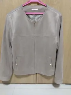 ノーカラージャケット　ハニーズ　ベージュ