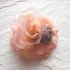 169 ハンドメイド　コサージュ　ピンクベージュ