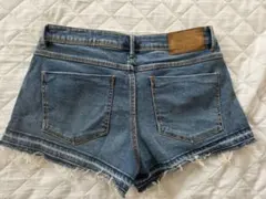 ZARA TRAFALUC デニムショートパンツ サイズ40（M〜Lくらい）のサムネイル
